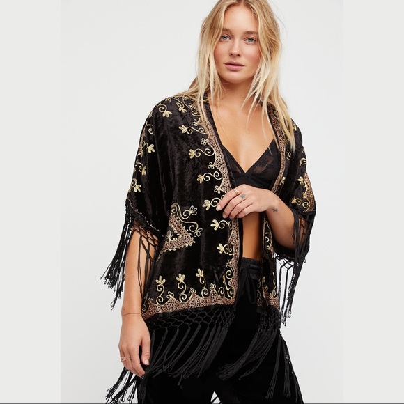 NWT RAGA Leila Embroidered Velvet Kimono w/ Fringe - Picture 9 of 12